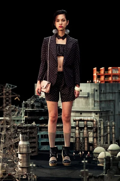Look 13